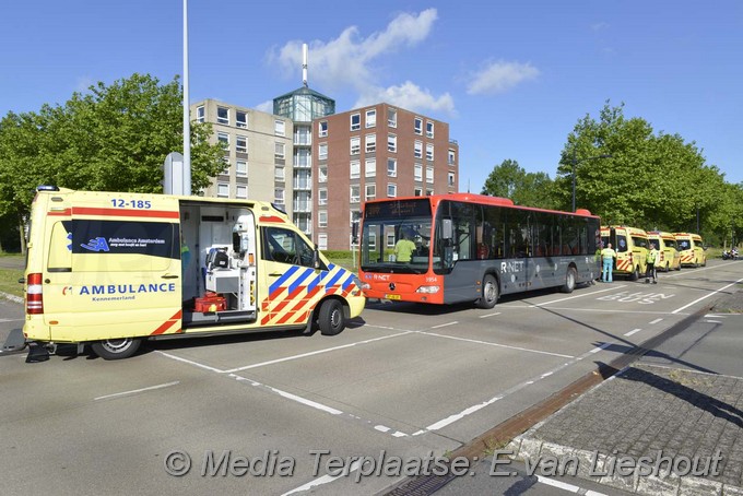 Mediaterplaatse ongeval stadsbus met letsel hoofddorp 15062016 Image00009
