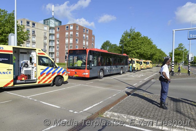 Mediaterplaatse ongeval stadsbus met letsel hoofddorp 15062016 Image00010