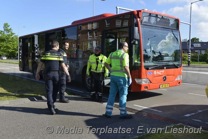 Mediaterplaatse ongeval stadsbus met letsel hoofddorp 15062016 Image00011