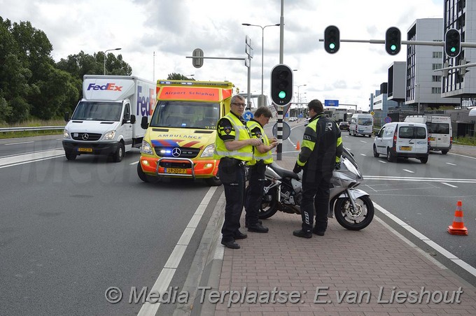 Mediaterplaatse ongeval schipholdijk schiphol oost 27062016 Image00001