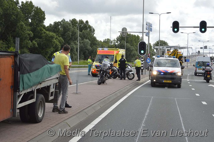 Mediaterplaatse ongeval schipholdijk schiphol oost 27062016 Image00004