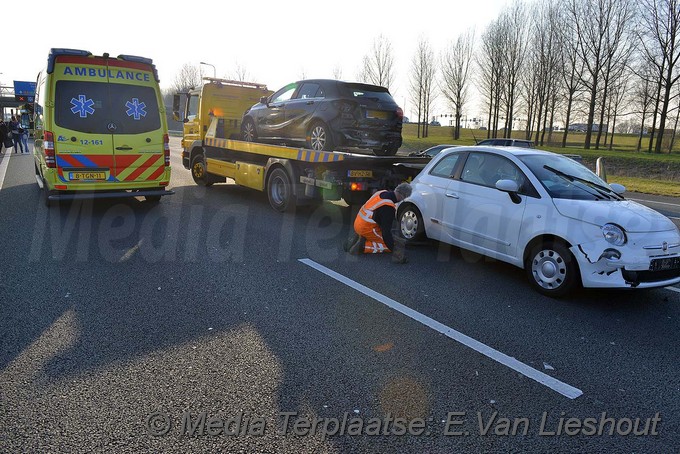 Mediaterplaatse ongeval vier auto a4 burgerveen 14032018 Image00003