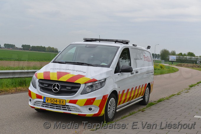 Mediaterplaatse ongeval vrachtwagen met kraan vast viaduct noordwijkerhout 06052019 Image00015