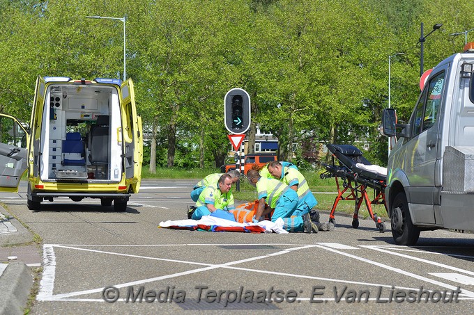 Mediaterplaatse ongeval zwaar voetganger auto diamantlaan hoofddorp 09052019 Image00002