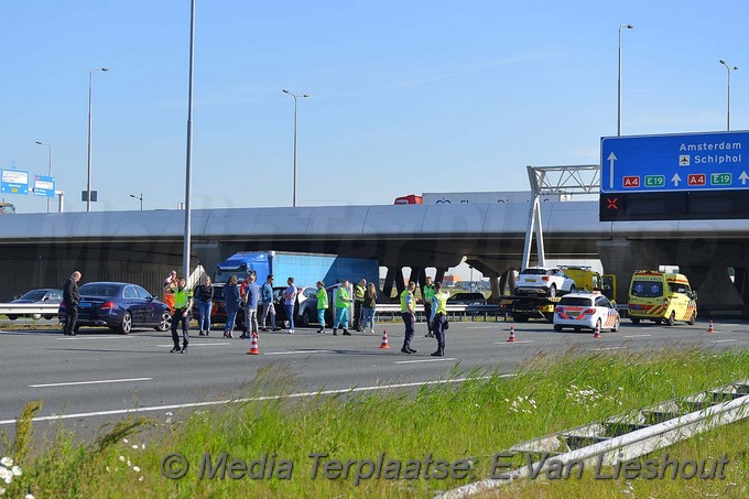 Mediaterplaatse ongeval auto op kant rozenburg a4 nh 24052019 Image00017