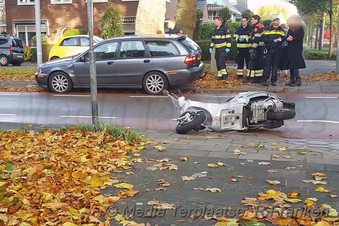 Mediaterplaatse ongeval scooter bus badhovendorp 03112016 Image00001