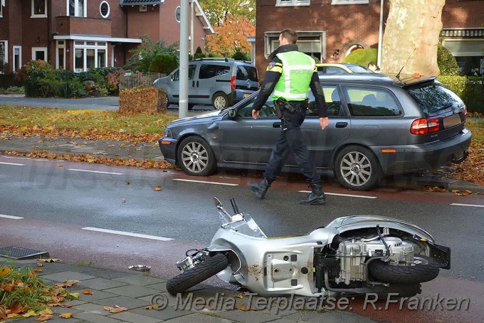 Mediaterplaatse ongeval scooter bus badhovendorp 03112016 Image00003