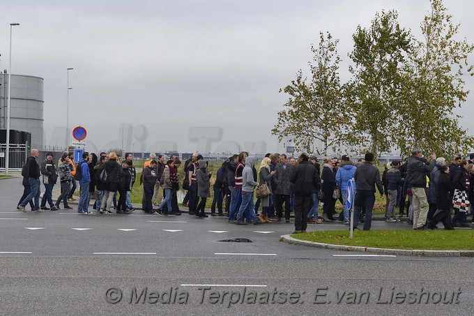 Mediaterplaatse schiphol paniek gevaarlijke stof gevonden 10112016 Image00001