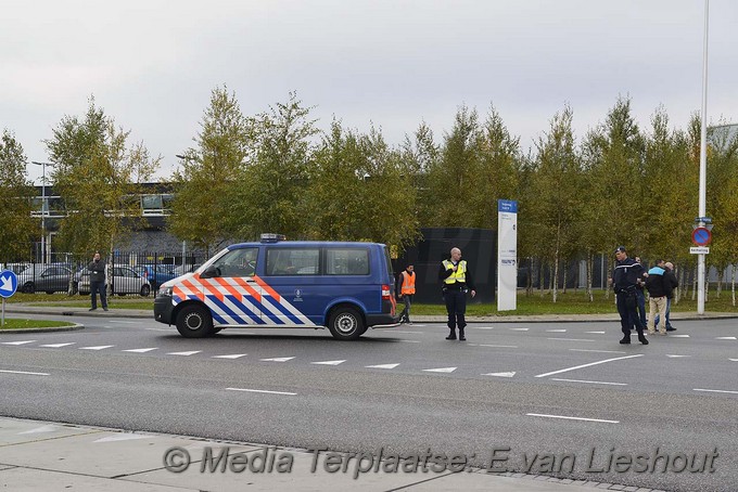Mediaterplaatse schiphol paniek gevaarlijke stof gevonden 10112016 Image00002