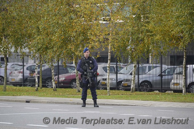 Mediaterplaatse schiphol paniek gevaarlijke stof gevonden 10112016 Image00006
