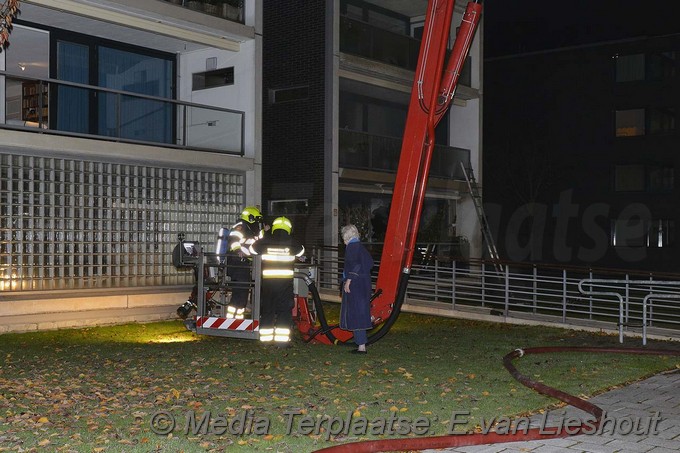 Mediaterplaatse brand woning hoofddorp 11112016 Image00014