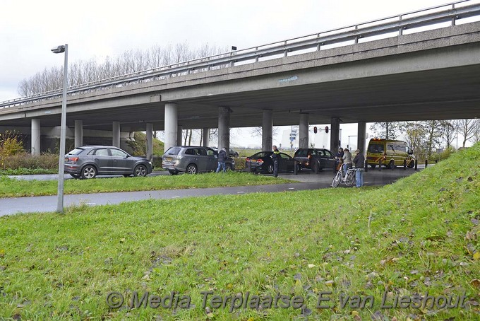 Mediaterplaatse ongeval vier autos hoofddorp 18112016 Image00002