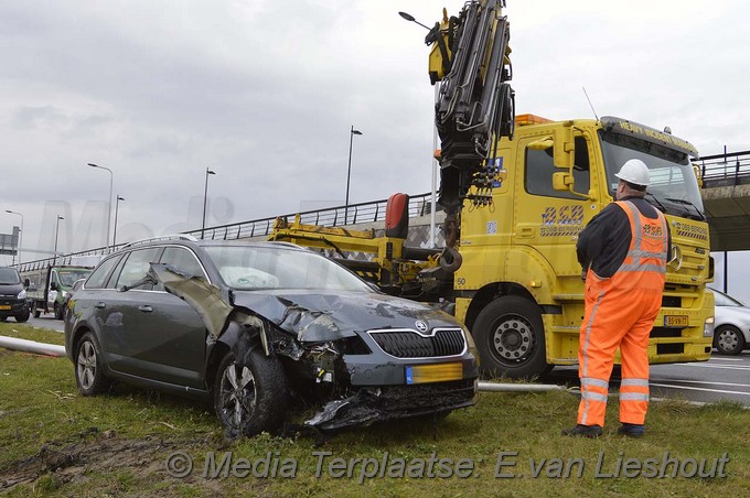 Mediaterplaatse auto te water n201 hoofddorp 23112016 Image00010