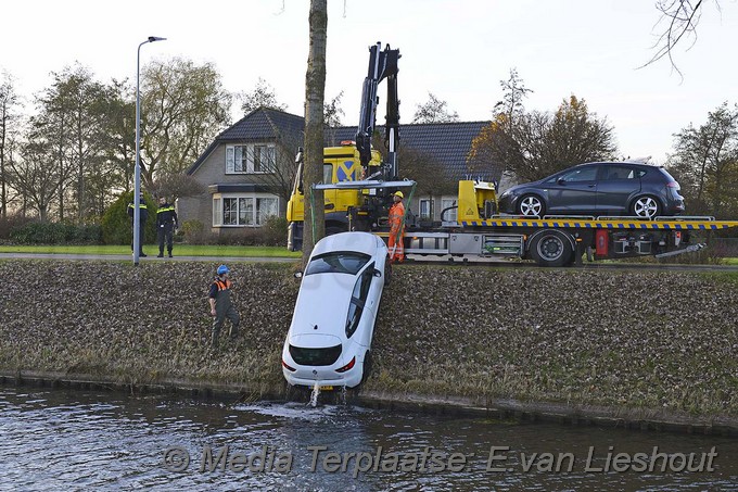 Mediaterplaatse auto te water hoofddorp 24112016 Image00009