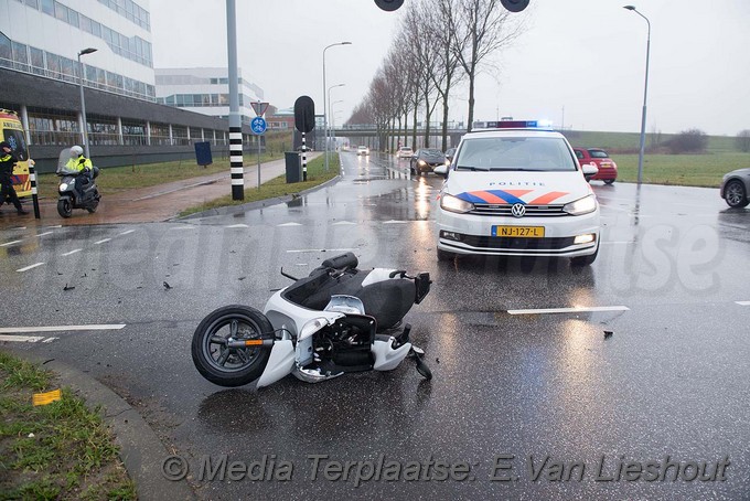 MediaTerplaatse ongeval Taurusavenue scooter auto hoofddorp 15012018 Image00009