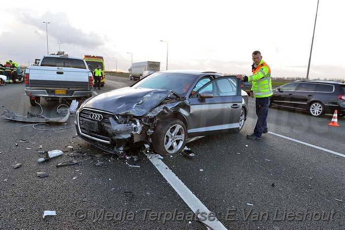 MediaTerplaatse ongeval letsel a4 rechts hoofddorp 16012018 Image00010