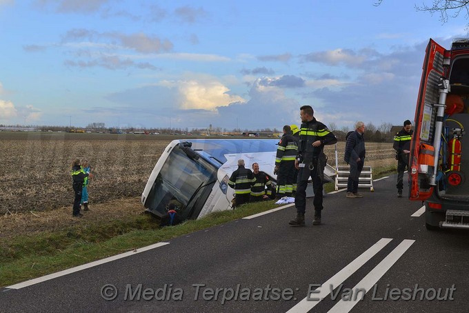 MediaTerplaatse Touringcar in greppel nvp 19012018 Image00003