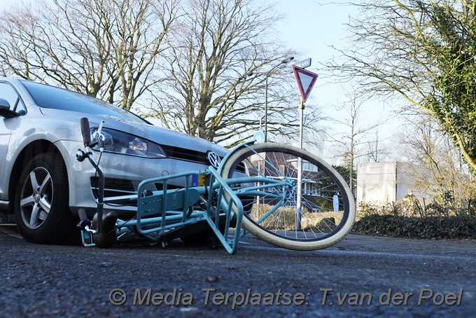 Mediaterplaatse ongeval fiets auto voorschoten 1322017 Image00004