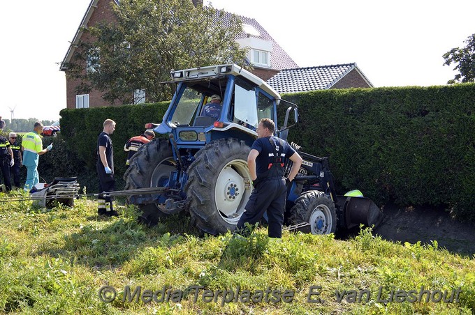 Mediaterplaatse ongeval boer tractor rijnlanderweg 08092016 Image00011