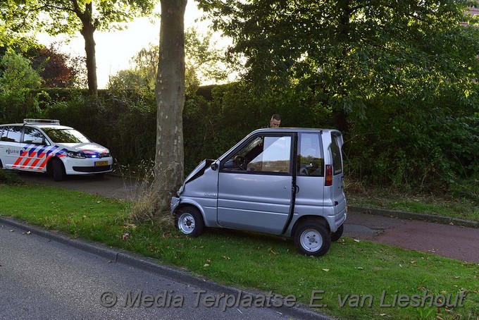 Mediaterplaatse ongeval brommobiel asserweg hoofddorp 08092016 Image00004
